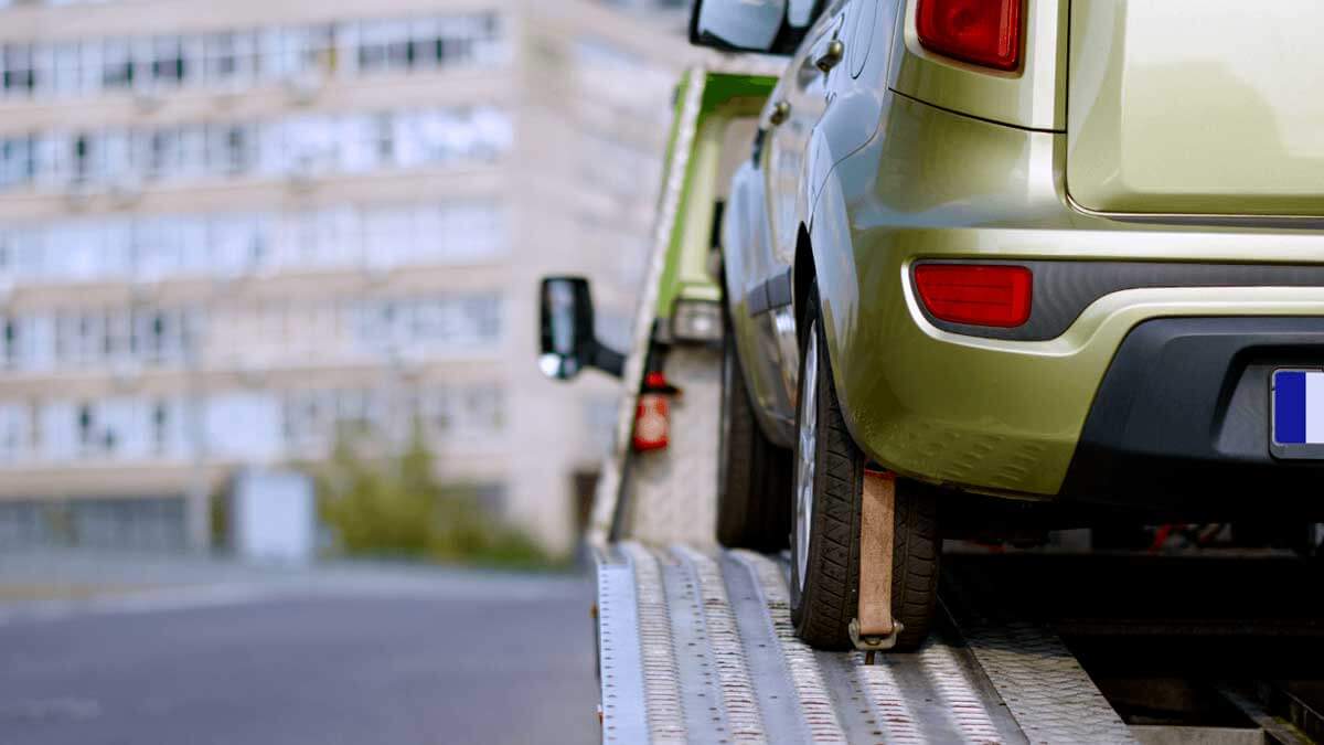 carroattrezzi Torino traina veicolo in panne